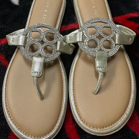 Kelly & Katie Gold Sandals - Picture 3 of 4